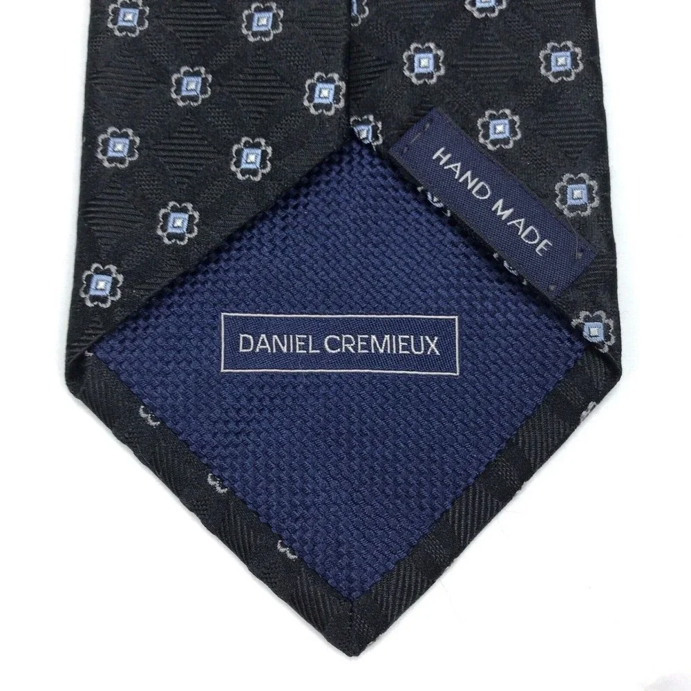 Daniel Cremieux Tie Black Blue Gray 100% Silk Geometric Men's Necktie 3.75